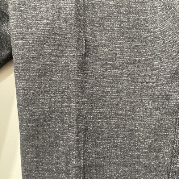 Kit and Ace “ Pencil Me In Legging “ in Charcoal/ Black/ Grey size 8 - Picture 14 of 14